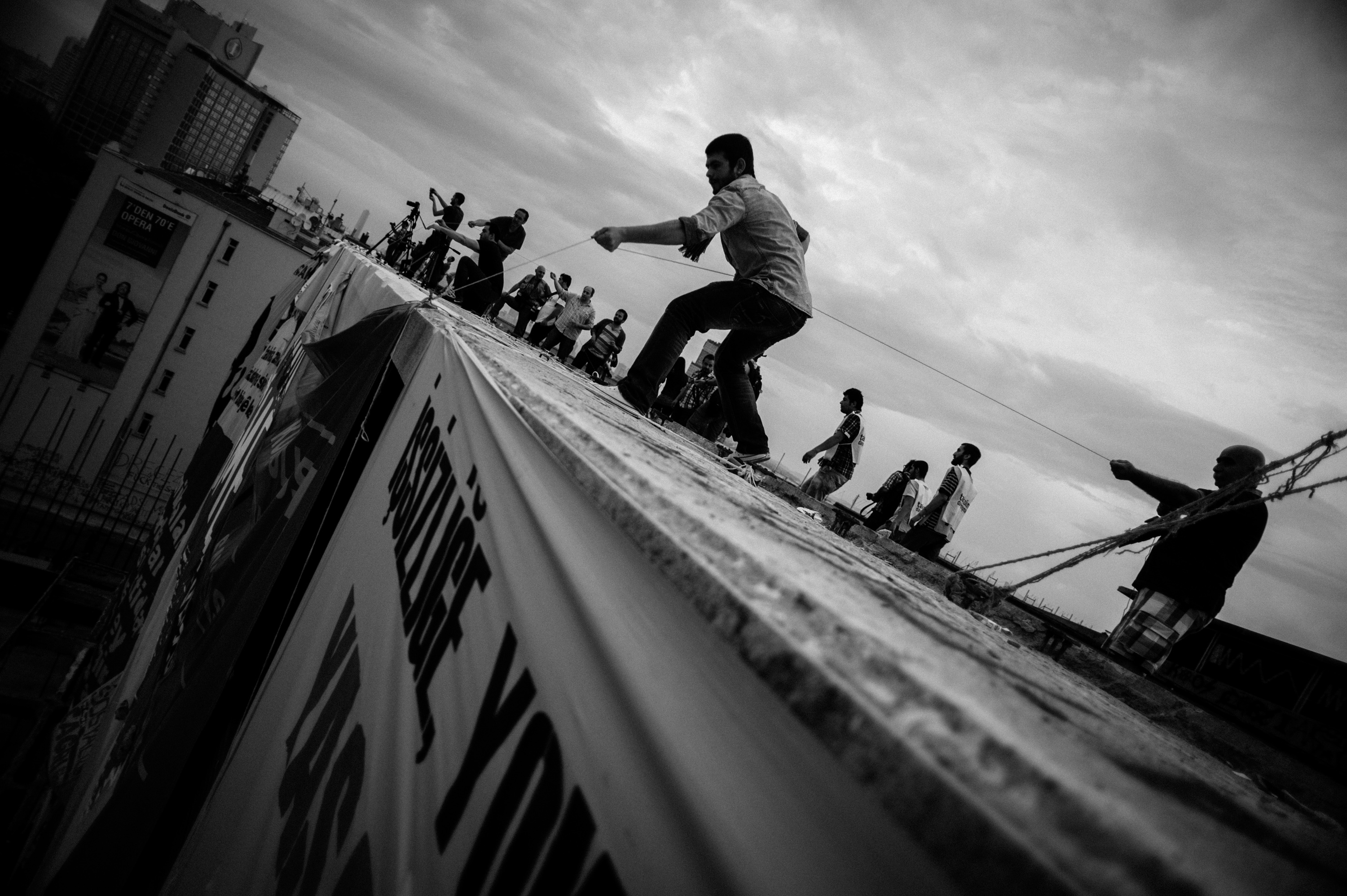 Manifestants occupent les bâtiments de la place Taksim