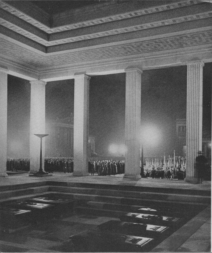 Commémoration des « martyrs » du 9 novembre à Munich, 1935 Commémoration des « martyrs » du 9 novembre à Munich, 1935