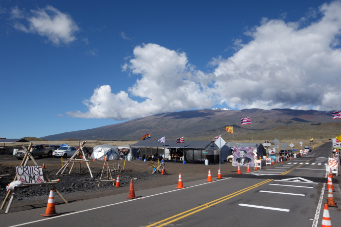 Le campement des manifestant·es anti-TMT 