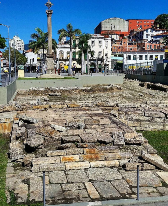 Cais do Valongo, Pequena África, Rio de Janeiro. Cais do Valongo, Pequena África, Rio de Janeiro.