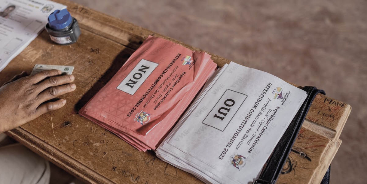 photo de bulletin oui/non pour un referendum